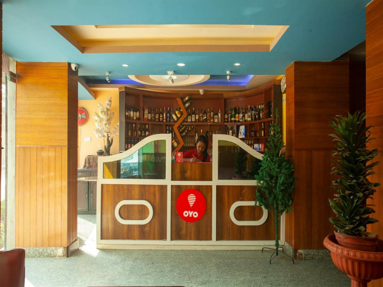 Oyo 195 Global Hotel And Resort Катманду Экстерьер фото