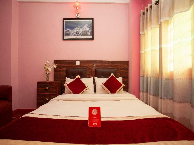 Oyo 195 Global Hotel And Resort Катманду Экстерьер фото
